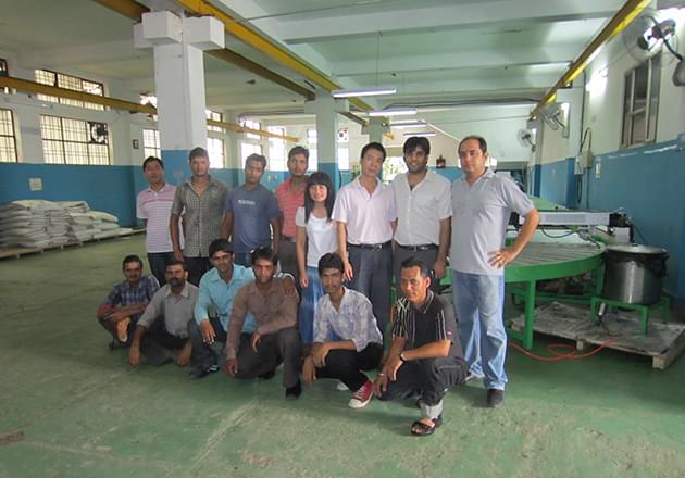 印度安装脚垫生产线